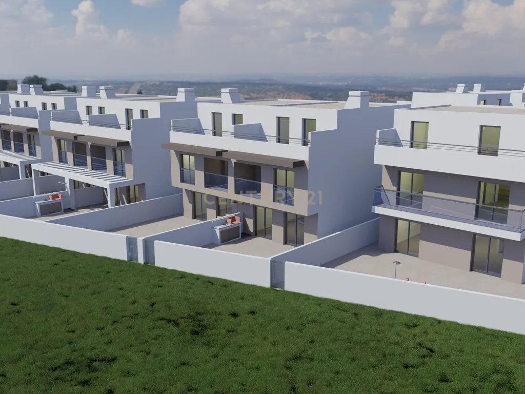 Luxuosa Moradia T3 em Construção com Piscina em Vila Real de Santo António - Image 5